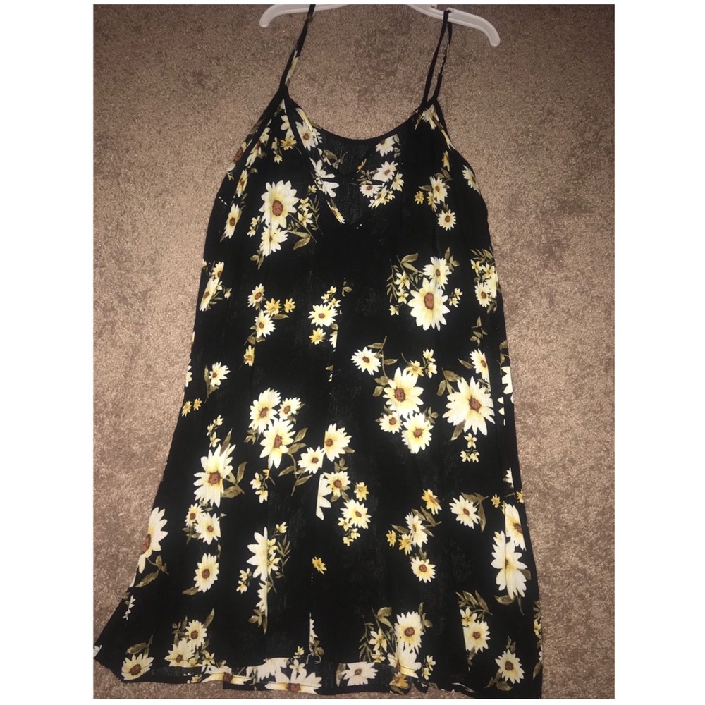 ***SOLD*** NWOT Forever 21 Sunflower Dress